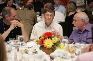 Illustration for article titled When Two Worlds Collide: Jobs and Gates Hang Out Together